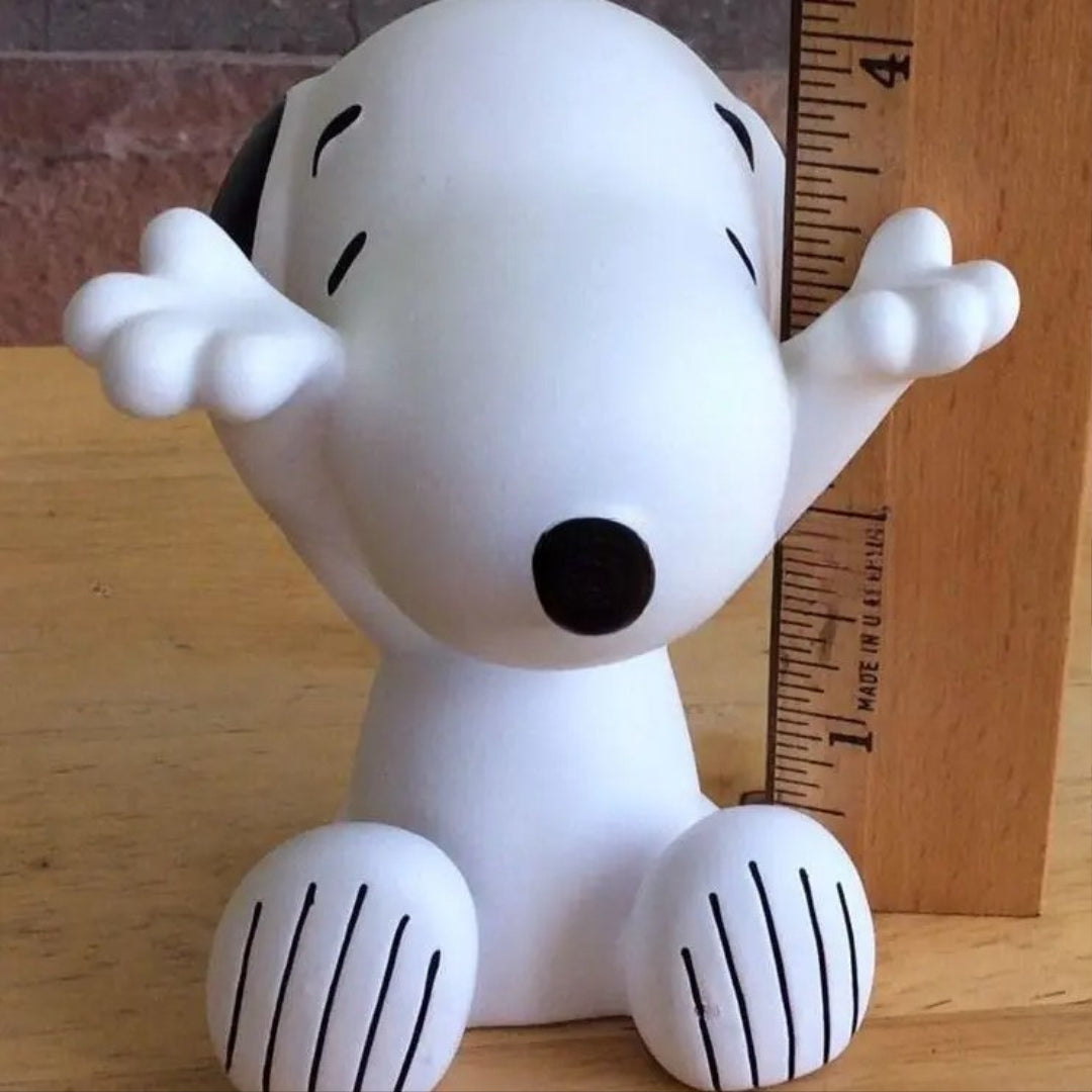 Cute Snoopy Eyeglass Holder