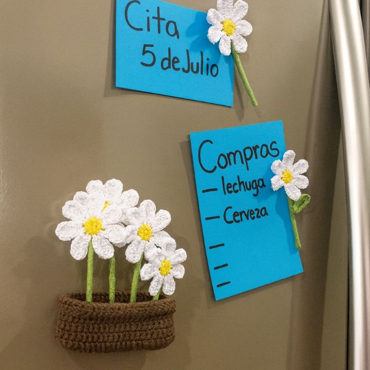 Blooming Crochet Magnetic Fridge Decor